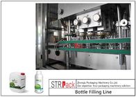 Υγρή γεμίζοντας γραμμή μπουκαλιών με τη μηχανή κάλυψης μπουκαλιών και τη διπλή δευτερεύουσα μηχανή μαρκαρίσματος